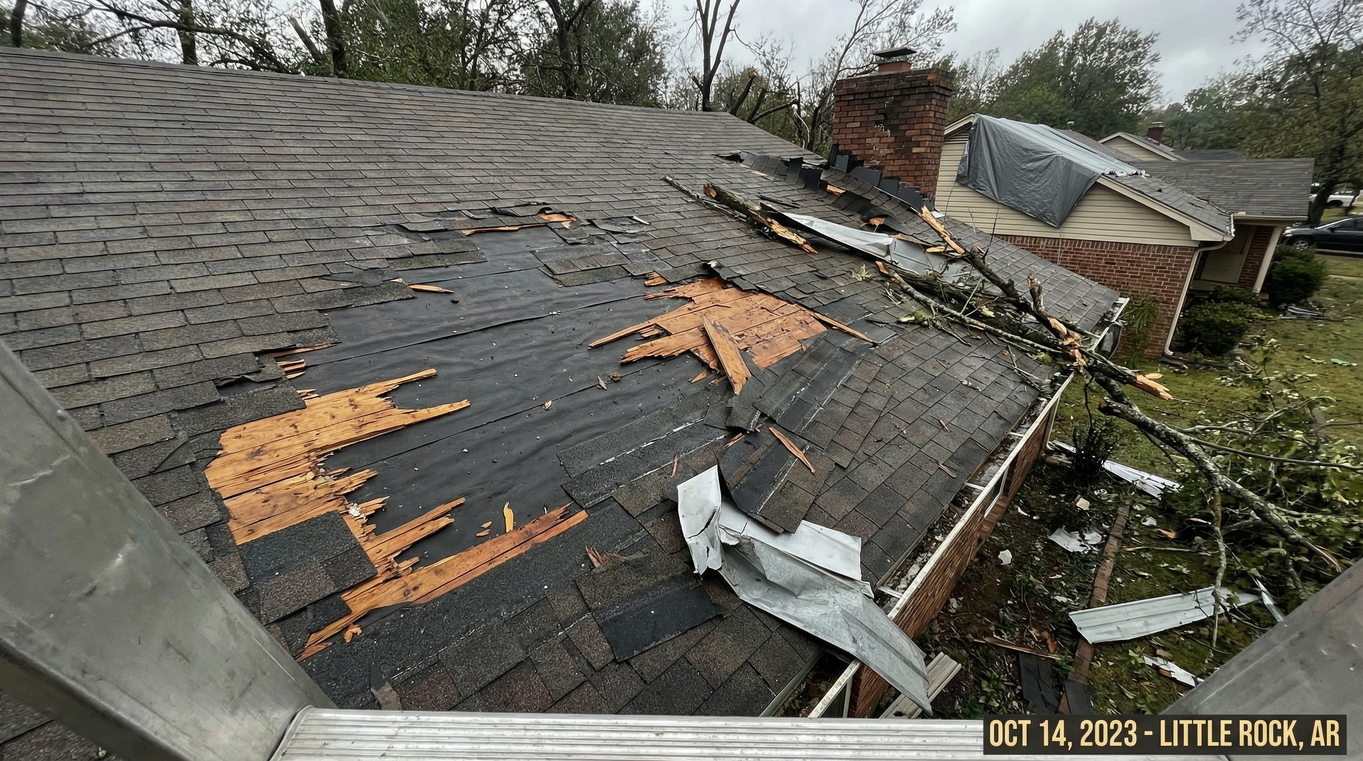 Emergency roof tarping service in Little Rock Arkansas